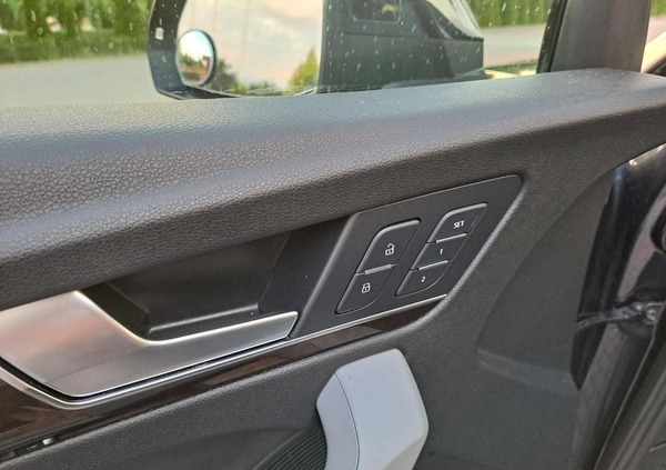 Audi Q5 cena 135900 przebieg: 59000, rok produkcji 2018 z Ostrołęka małe 436